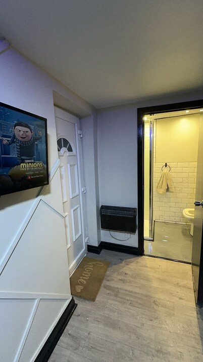 Modern Stylish Studio Apartment in Bolton Town centre 