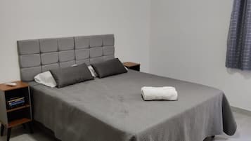 2 quartos, escrivaninha, Wi-Fi de cortesia, roupa de cama