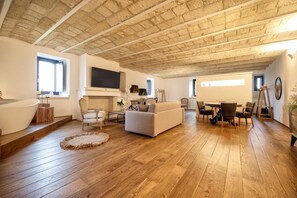 Suite Elite | Minibar, brankas, kedap suara, dan Wi-Fi gratis