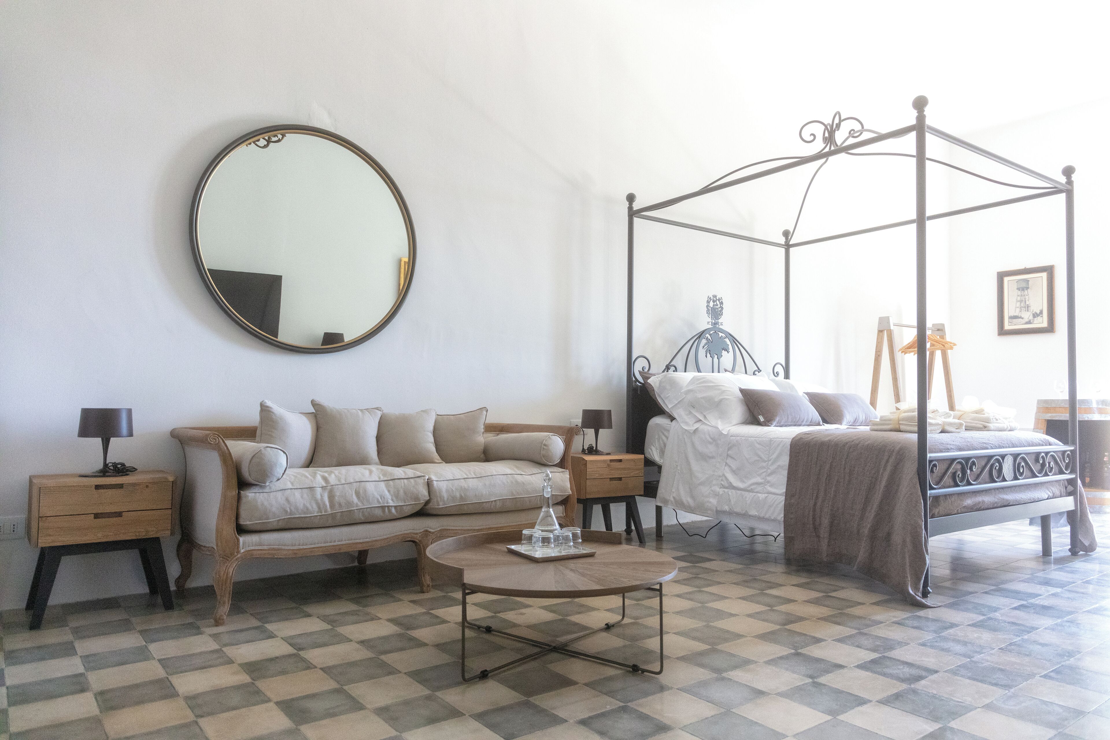 Minibar, caja de seguridad en la habitación y sistema de insonorización 