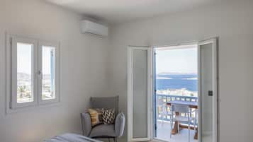 Superior Sea & Sunset View Outdoor Hot Tub | Vue de la chambre