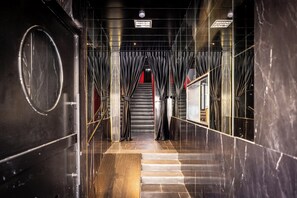 Hallway - The Studios at Haifa Port by Sea N' Rent (Haifa)