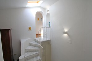 Interior - Beautiful private villa with WIFI, A/C, TV, veranda and pets allowed, close to Forte Dei Marmi (Marina Dei Ronchi)