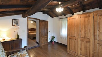 3 camere, culla da viaggio, Wi-Fi gratuito