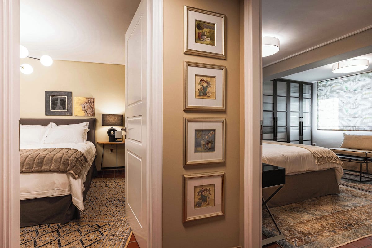 Chambre Deluxe, vue sur le vignoble | 2 chambres, bureau, systĂšme dâinsonorisation, fer et planche Ă repasser