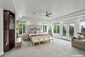 5 bedrooms, iron/ironing board