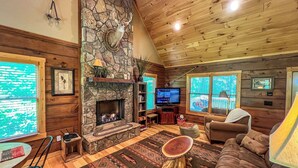 Living area - Bearly Behaving | 3BR Cabin w/ Hot Tub, Pool Table, Fire Pit (Todd)