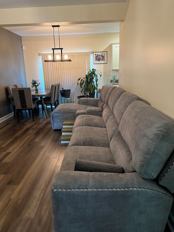 Smart TV, fireplace, offices