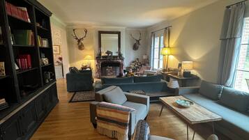 Fireplace, video games