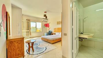 5 habitaciones, wifi y ropa de cama