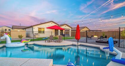 Pool! King Bed, Pool Table, Ping Pong