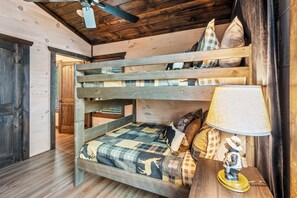 3 dormitorios, tabla de planchar con plancha, wifi gratis y ropa de cama