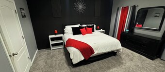 Cottage near the beach , owa, Bucees , King bed , WiFi quiet neighborhood 