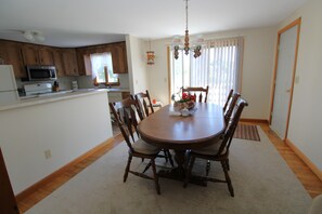 Dining - Cozy Retreat in South Chatham (2374) (Chatham)