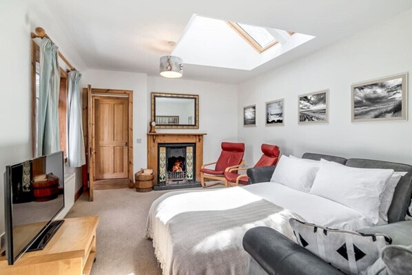 2 bedrooms, iron/ironing board, travel crib, WiFi