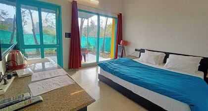 BnBBuddy Farmhouse Retreat with pool Chandigarh