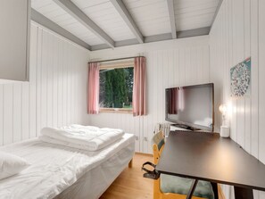 3 bedrooms, Internet