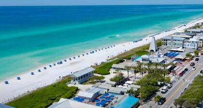 4 Min Walk To Beach In Seaside, FL! Sleeps 4 + 2 Adult Bikes!