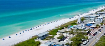 4 Min Walk To Beach In Seaside, FL! Sleeps 4 + 2 Adult Bikes!