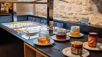 Petit déjeuner buffet compris tous les jours