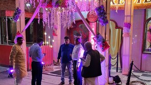 Exterior - Hotel President (Gorakhpur)