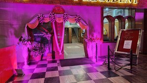 Exterior - Hotel President (Gorakhpur)