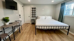 Unclassified image, 5 of 7, button - Chic Pet-Friendly Apartment Near Blackstone & UNMC (Omaha)
