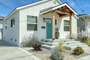 Exterior - Adorable, Classic Beach Home Fully Remodeled in 2024 (Pismo Beach)