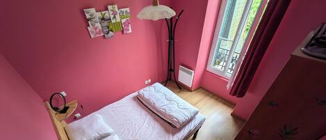 1 bedroom, iron/ironing board, WiFi