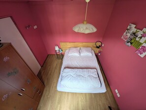 1 bedroom, iron/ironing board, WiFi
