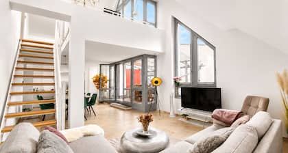 HELLOFLATS: Luxury Penthouse / Balcony / Parking / Center / Therme / MUC Airport