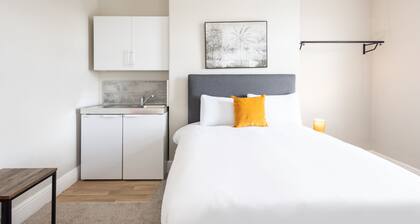 Host & Stay | Clifton Studio 4