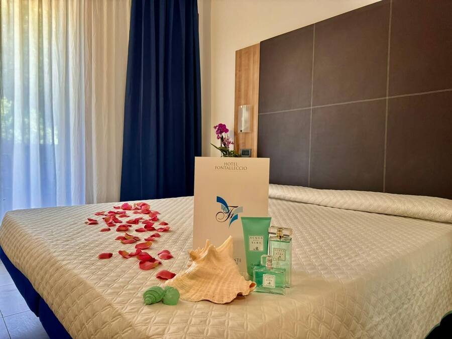 Habitación estándar con 1 cama matrimonial o 2 individuales | Caja de seguridad en la habitación, escritorio y wifi gratis