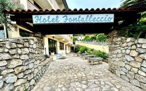 Front of property - Hotel Fontalleccio (Marciana)