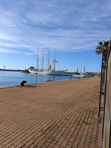 4/5 rooms on the port of SÈTE 