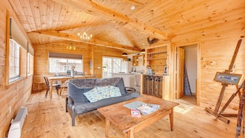 House (1 Bedroom) | Interior