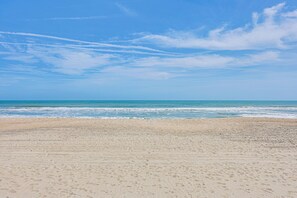 Apartment (2 Bedrooms) | Interior - Breezy Carolina Beach Condo w/ Balcony & Pools! (Carolina Beach)