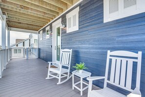 House (4 Bedrooms) | Interior - Galveston Getaway w/ Outdoor Bar: Walk to Beach! (Galveston)