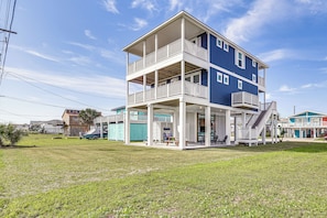 House (4 Bedrooms) | Interior - Galveston Getaway w/ Outdoor Bar: Walk to Beach! (Galveston)