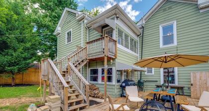 2 Mi to Dtwn: Historic Lynchburg Apartment!