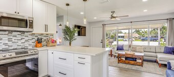 Lake Worth Retreat w/ Fire Pit: 5 Mi to Beaches!