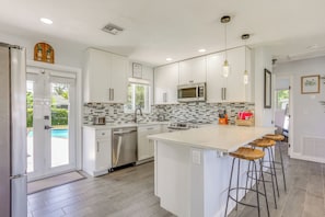 House (3 Bedrooms) | Interior - Lake Worth Retreat w/ Fire Pit: 5 Mi to Beaches! (Lake Worth)