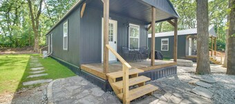 Walk to Lake: Cozy Grove Cabin w/ Fire Pit