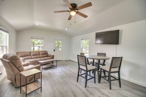 House (2 Bedrooms) | Front of property