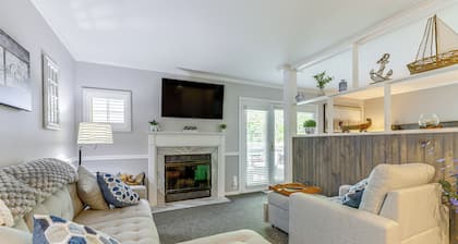 Norwich Vacation Rental w/ Golf Course Views!