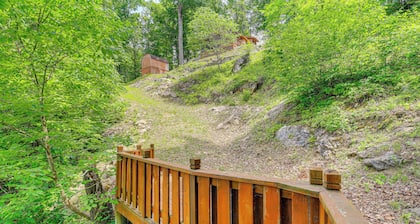Peaceful South Holston Lake Cabin w/ Dock & Deck!