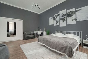 1 bedroom, desk, iron/ironing board, WiFi