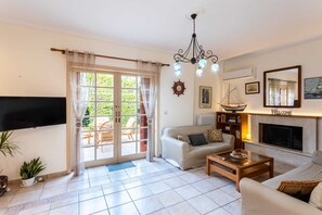 TV, lareira, escritórios