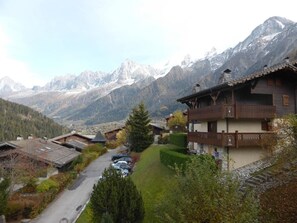 Exterior - 3rd floor, view mountain, swimming pool, balcony, parking, tv, 37m², Les Houches (Les Houches)