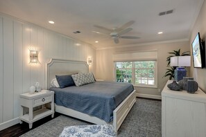 4 dormitorios, escritorio, tabla de planchar con plancha y wifi